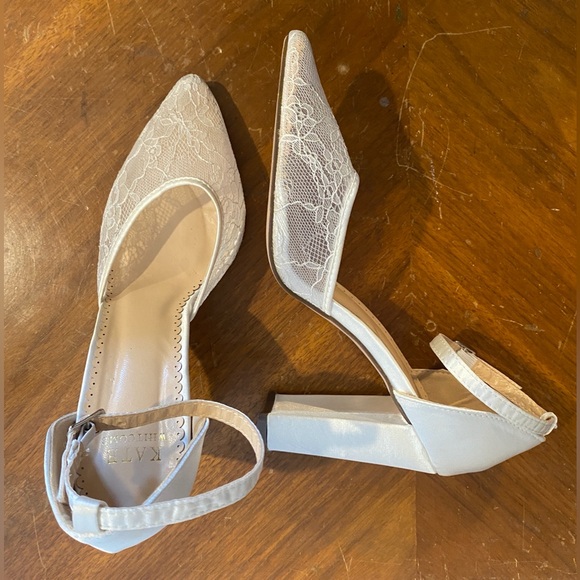 Kate Whitcomb Hailey Ivory Lace Wedding Heels size 7.5 - Picture 7 of 10